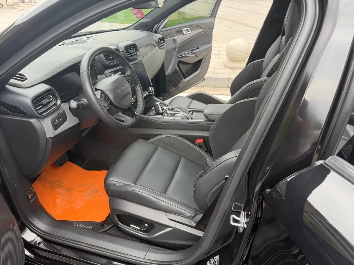 2022 LYNK&CO 03 2.0T 190HP L4 7DCT,autocango,china used car exporter,china ev exporter,chinese used car exporter,chinese used ev exporter