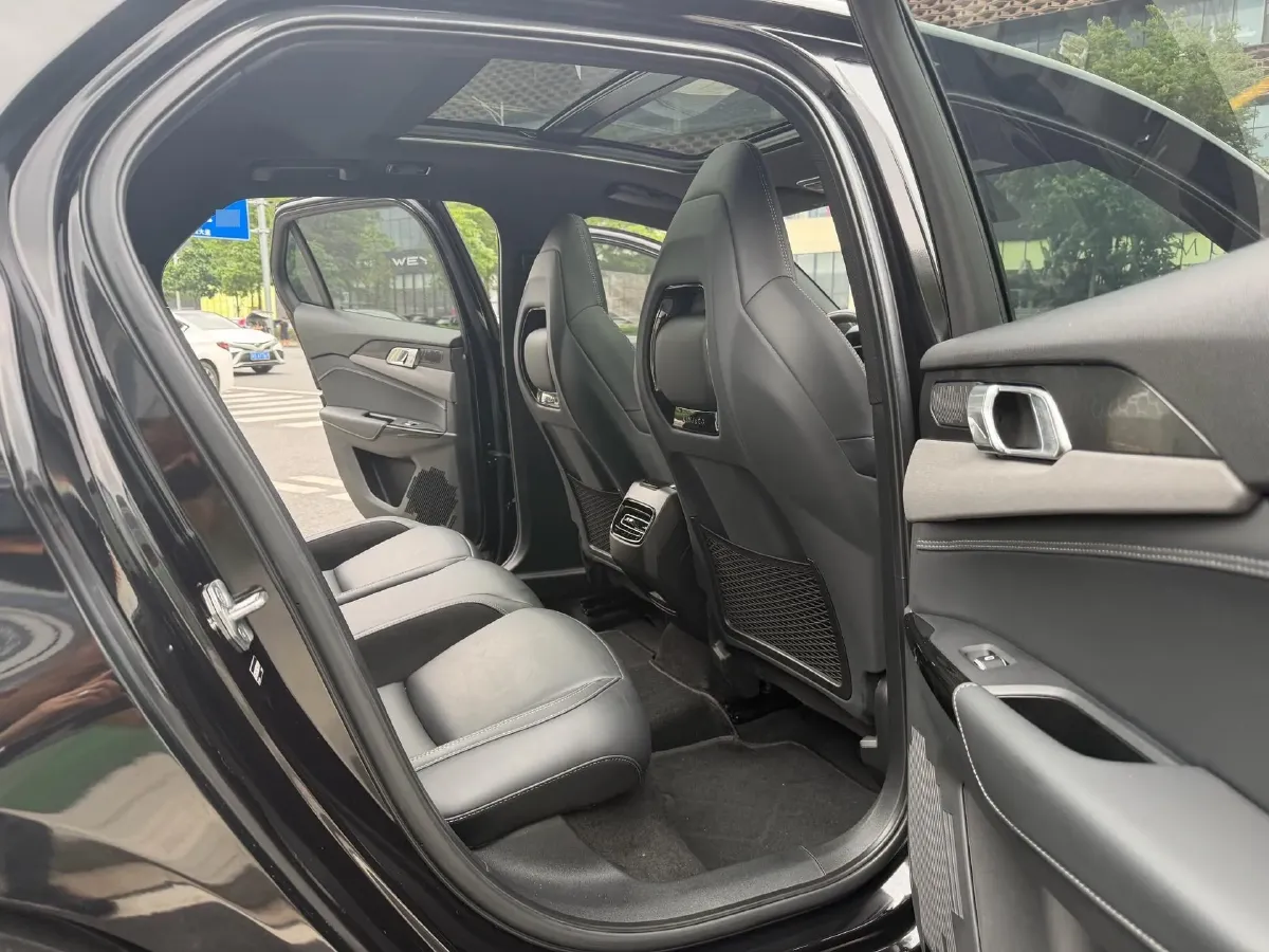 2022 LYNK&CO 03 2.0T 190HP L4 7DCT,autocango,china used car exporter,china ev exporter,chinese used car exporter,chinese used ev exporter