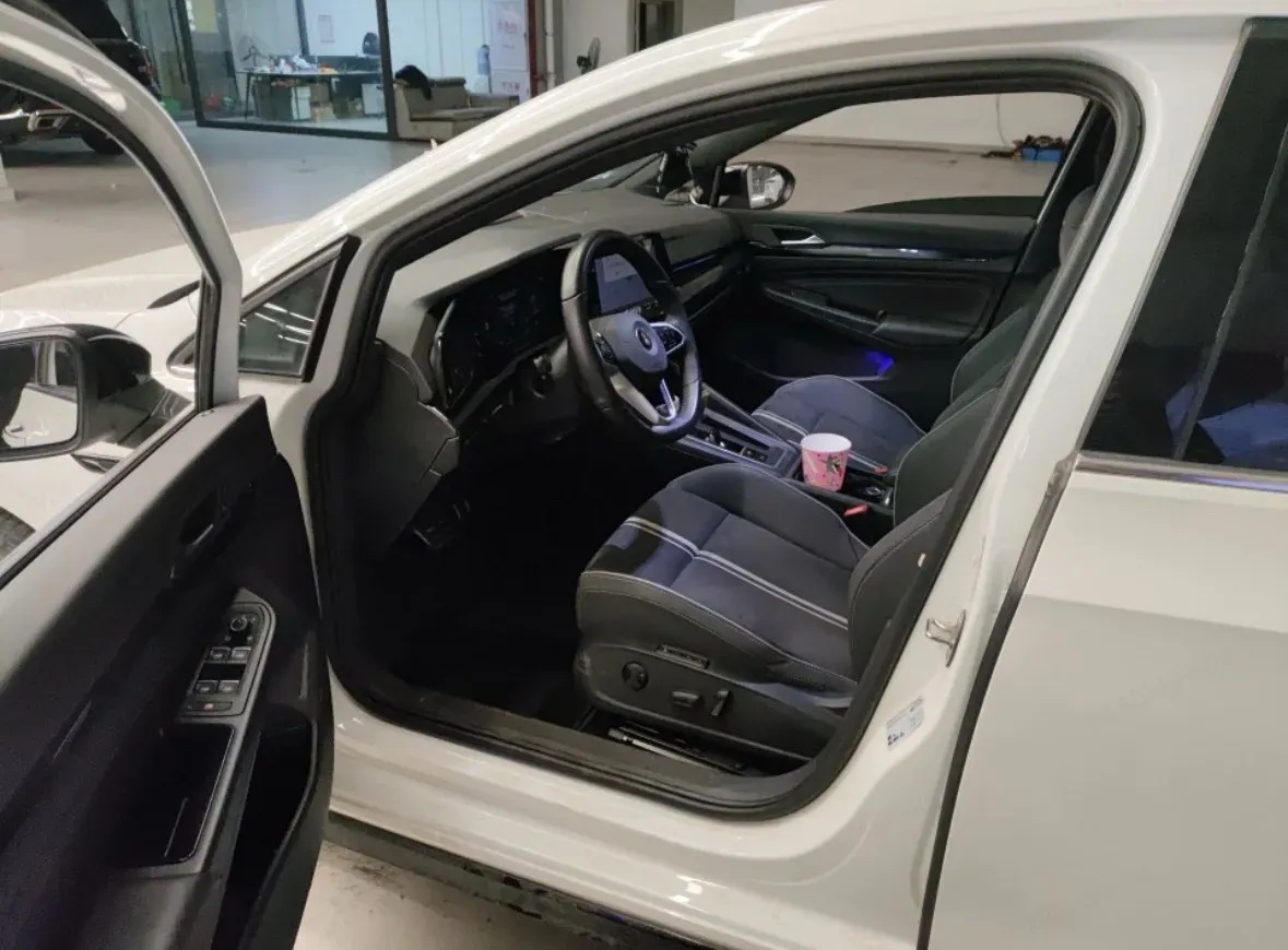 2023 Volkswagen Golf 1.4T 150HP L4 7DCT,autocango,china used car exporter,china ev exporter,chinese used car exporter,chinese used ev exporter