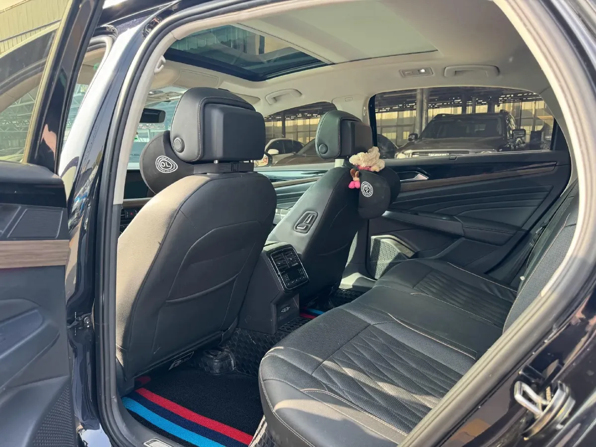 2019 Volkswagen Passat 2.0T 220HP L4 7DCT,autocango,china used car exporter,china ev exporter,chinese used car exporter,chinese used ev exporter