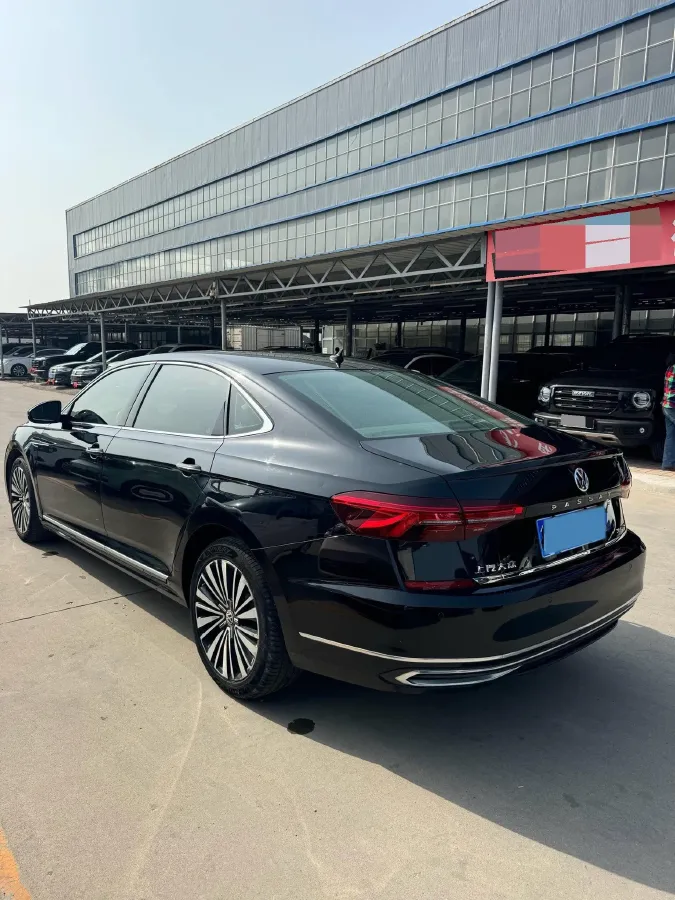 2019 Volkswagen Passat 2.0T 220HP L4 7DCT,autocango,china used car exporter,china ev exporter,chinese used car exporter,chinese used ev exporter