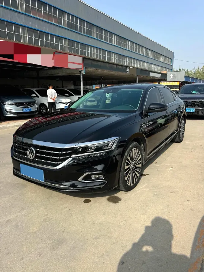 2019 Volkswagen Passat 2.0T 220HP L4 7DCT,autocango,china used car exporter,china ev exporter,chinese used car exporter,chinese used ev exporter