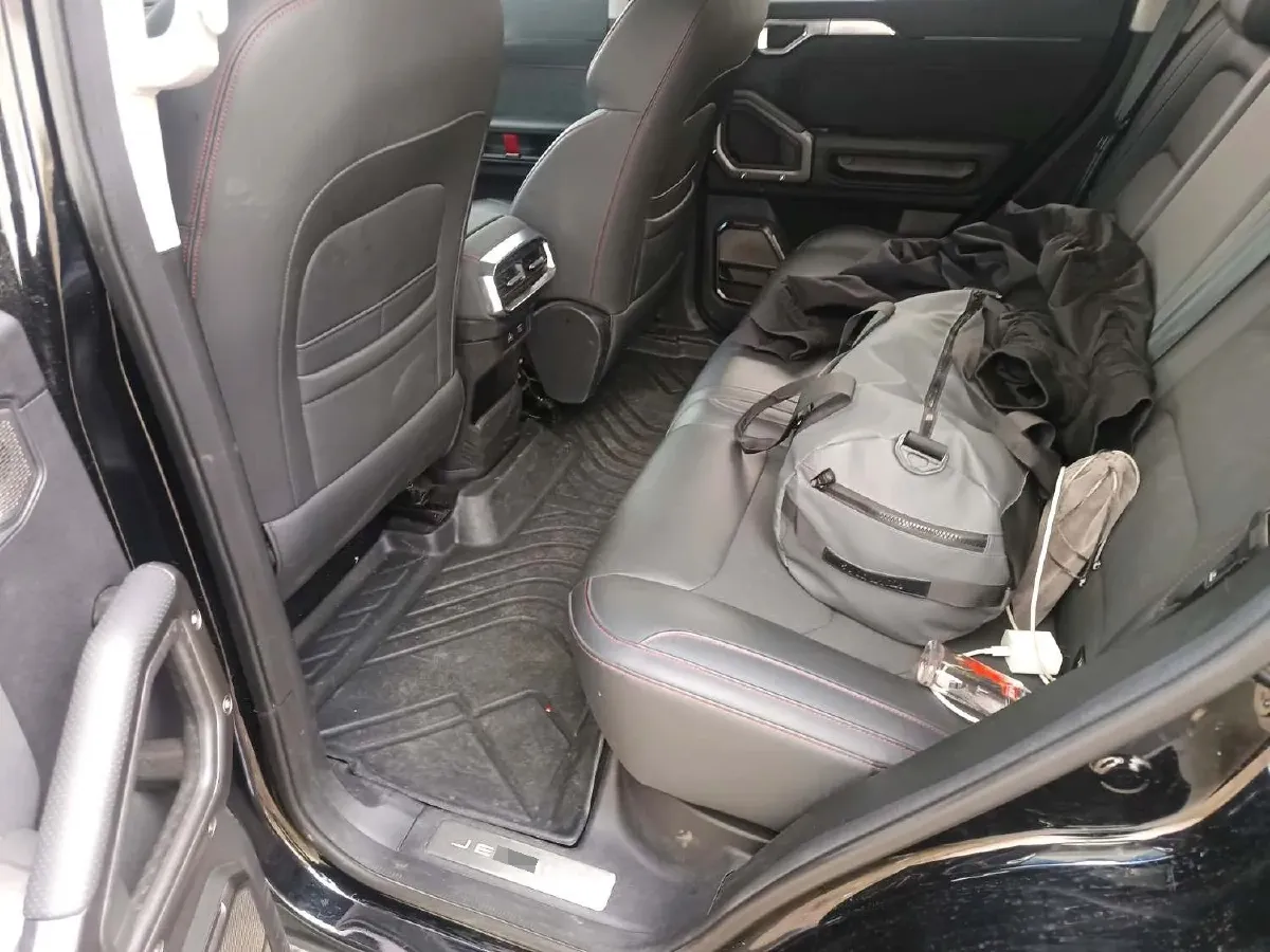 2024 Jetour Traveller 2.0T 254HP L4 7DCT,autocango,china used car exporter,china ev exporter,chinese used car exporter,chinese used ev exporter