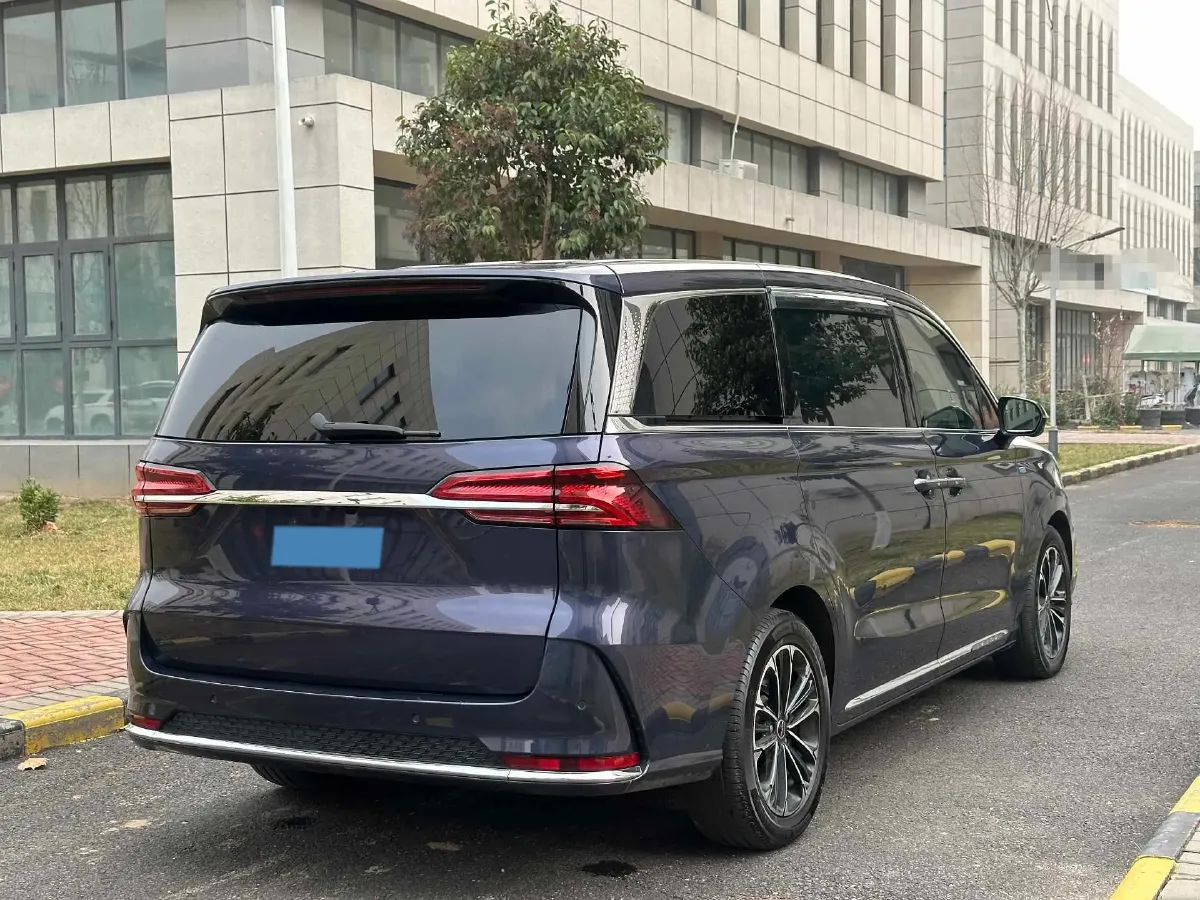 2021 Roewe iMAX8 2.0T 234HP L4 8AT,autocango,china used car exporter,china ev exporter,chinese used car exporter,chinese used ev exporter