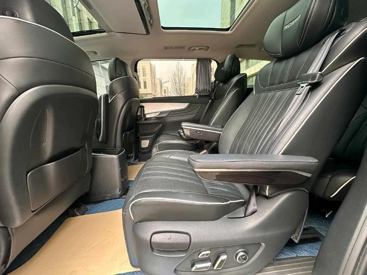 2021 Roewe iMAX8 2.0T 234HP L4 8AT,autocango,china used car exporter,china ev exporter,chinese used car exporter,chinese used ev exporter