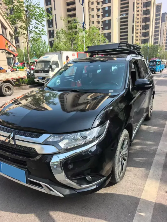 2021 Mitsubishi Outlander 2.0L 166HP L4 CVT,autocango,china used car exporter,china ev exporter,chinese used car exporter,chinese used ev exporter