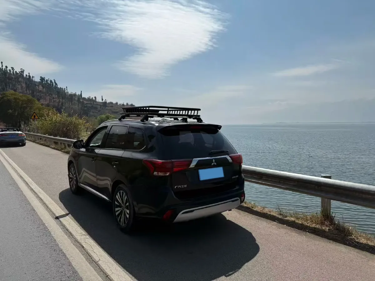 2021 Mitsubishi Outlander 2.0L 166HP L4 CVT,autocango,china used car exporter,china ev exporter,chinese used car exporter,chinese used ev exporter