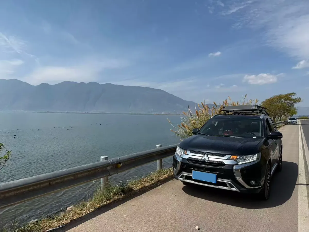2021 Mitsubishi Outlander 2.0L 166HP L4 CVT,autocango,china used car exporter,china ev exporter,chinese used car exporter,chinese used ev exporter