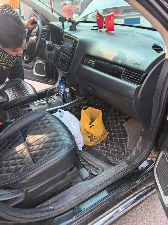 2021 Mitsubishi Outlander 2.0L 166HP L4 CVT,autocango,china used car exporter,china ev exporter,chinese used car exporter,chinese used ev exporter