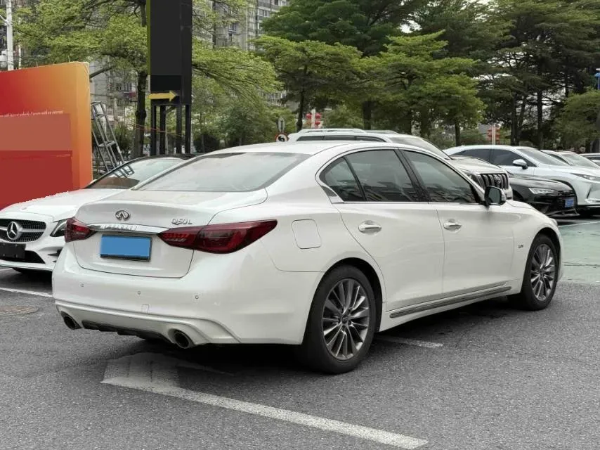 2018 Jeep Grand Commander 2.0T 265HP L4 9AT,autocango,china used car exporter,china ev exporter,chinese used car exporter,chinese used ev exporter