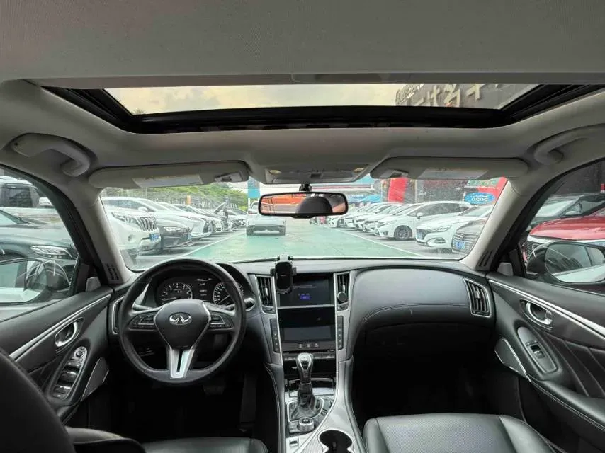 2018 Jeep Grand Commander 2.0T 265HP L4 9AT,autocango,china used car exporter,china ev exporter,chinese used car exporter,chinese used ev exporter