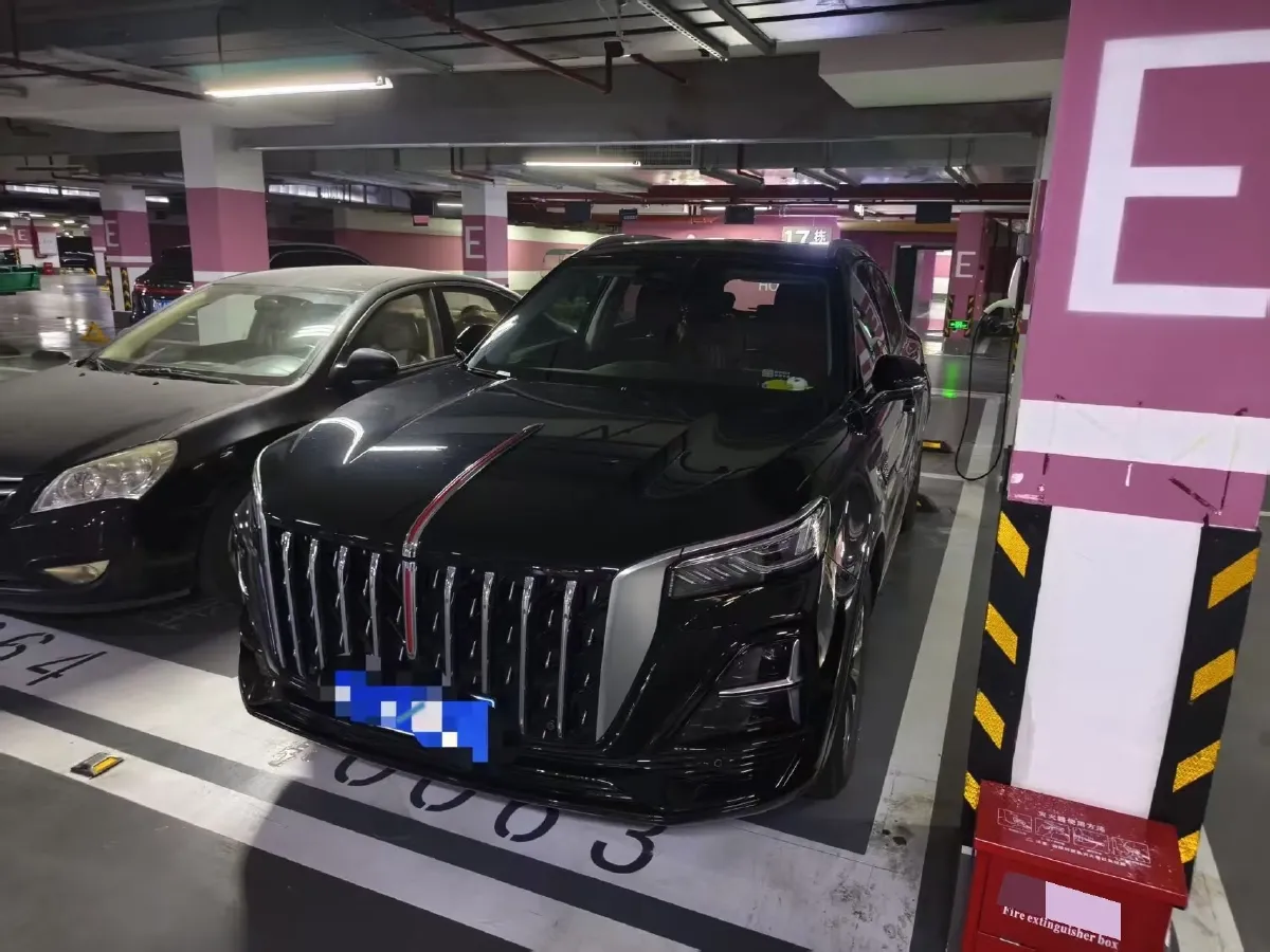 2023 HongQi HS5 2.0T 252HP L4 8AT,autocango,china used car exporter,china ev exporter,chinese used car exporter,chinese used ev exporter