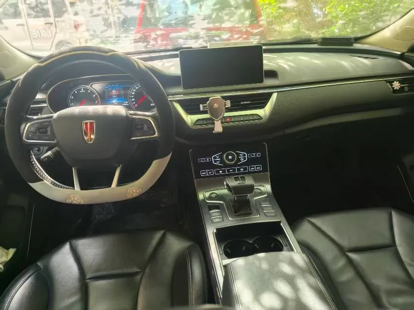 2020 HongQi H5 1.5T 169HP L4 7DCT,autocango,china used car exporter,china ev exporter,chinese used car exporter,chinese used ev exporter