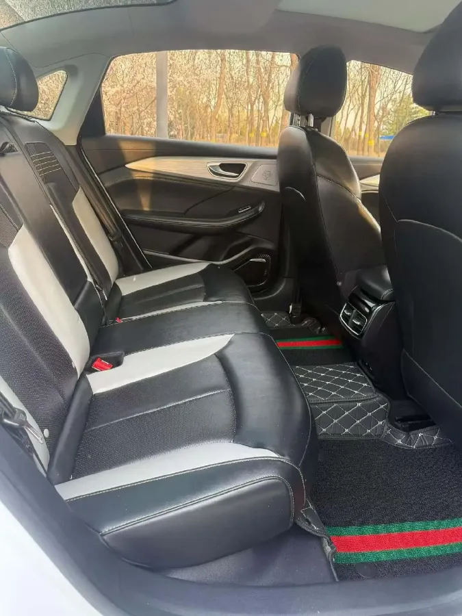 2020 Roewe i6 MAX 1.5T 173HP L4 7DCT,autocango,china used car exporter,china ev exporter,chinese used car exporter,chinese used ev exporter