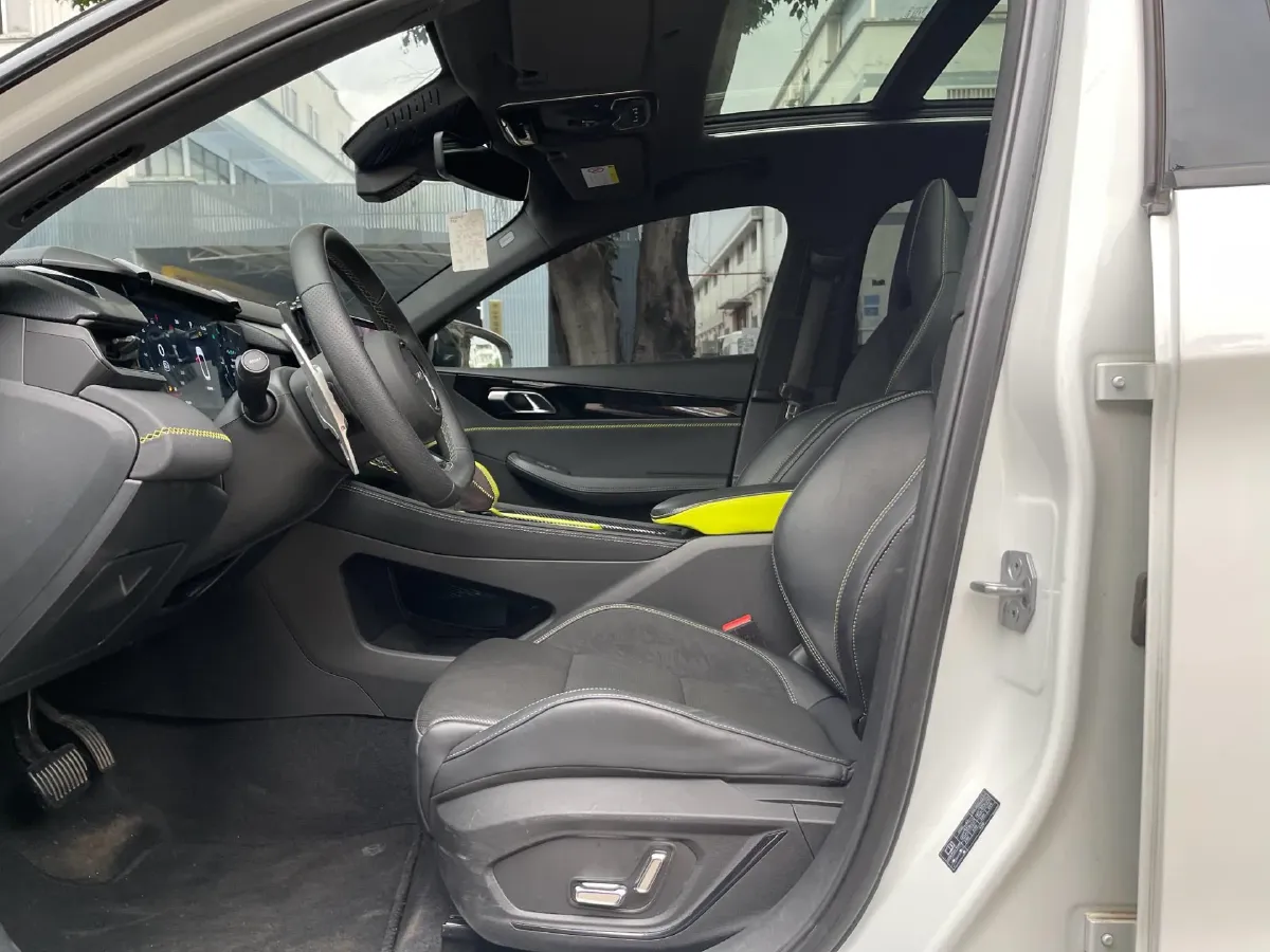 2023 MAXUS G50 1.5T 181HP L4 7DCT,autocango,china used car exporter,china ev exporter,chinese used car exporter,chinese used ev exporter