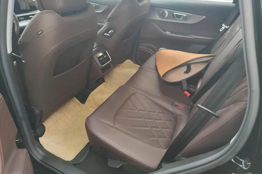 2022 Chery Tiggo 8 PRO 1.6T 197HP L4 7DCT,autocango,china used car exporter,china ev exporter,chinese used car exporter,chinese used ev exporter