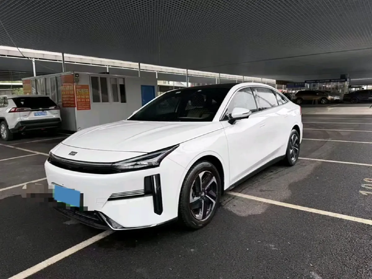 2023 Geely Galaxy L6 1.5T 163HP L4 3DHT PHEV,autocango,china used car exporter,china ev exporter,chinese used car exporter,chinese used ev exporter