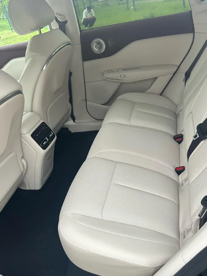 2025 Voyah ZhiYin BEV,autocango,china used car exporter,china ev exporter,chinese used car exporter,chinese used ev exporter