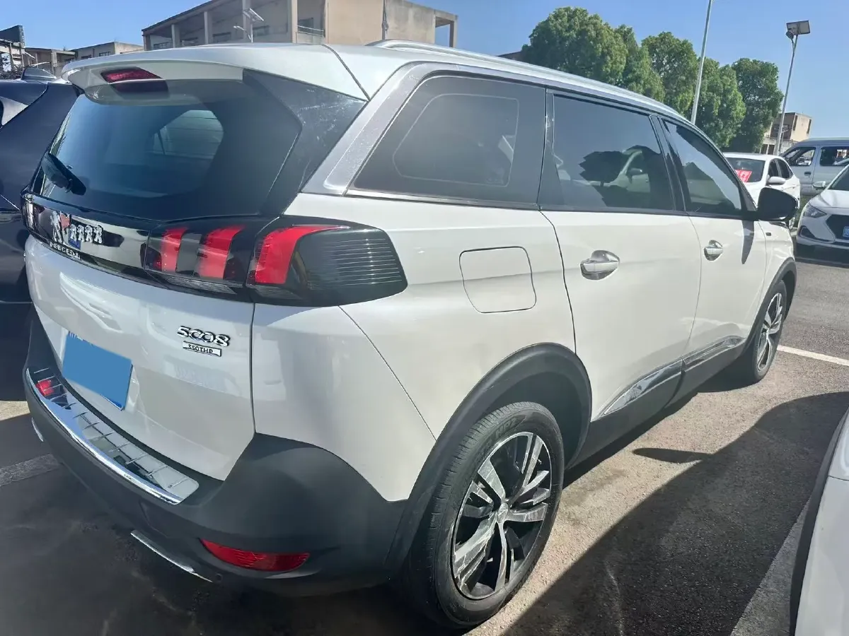 2017 Peugeot 5008 1.6T 167HP L4 6AT,autocango,china used car exporter,china ev exporter,chinese used car exporter,chinese used ev exporter