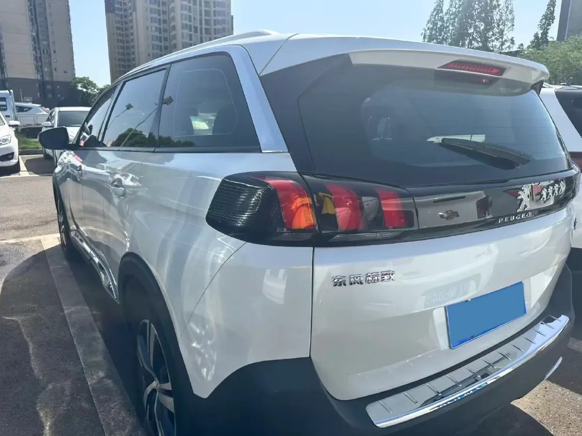 2017 Peugeot 5008 1.6T 167HP L4 6AT,autocango,china used car exporter,china ev exporter,chinese used car exporter,chinese used ev exporter