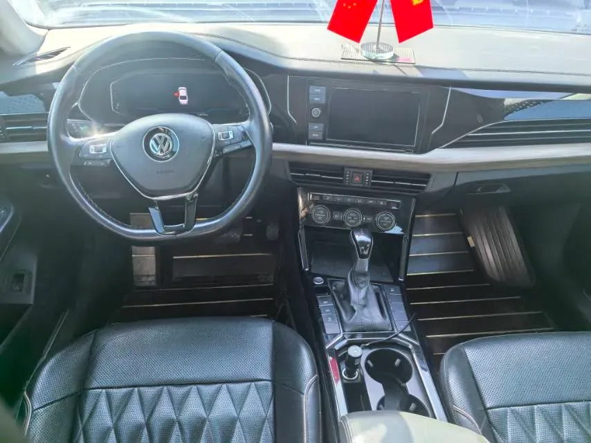 2019 Volvo V40 1.5T 152HP L4 6AT,autocango,china used car exporter,china ev exporter,chinese used car exporter,chinese used ev exporter