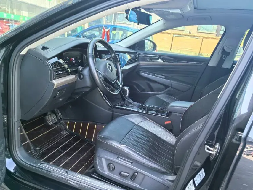 2019 Volvo V40 1.5T 152HP L4 6AT,autocango,china used car exporter,china ev exporter,chinese used car exporter,chinese used ev exporter