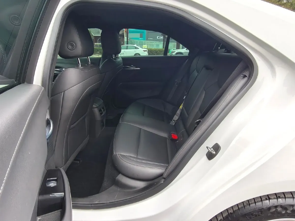 2022 Cadillac CT4 2.0T 237HP L4 8AT,autocango,china used car exporter,china ev exporter,chinese used car exporter,chinese used ev exporter