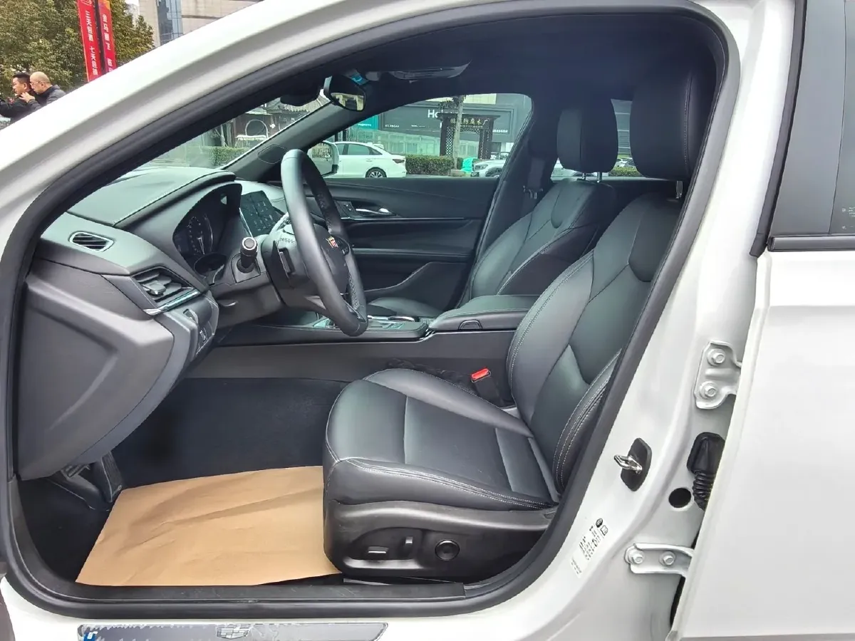 2022 Cadillac CT4 2.0T 237HP L4 8AT,autocango,china used car exporter,china ev exporter,chinese used car exporter,chinese used ev exporter