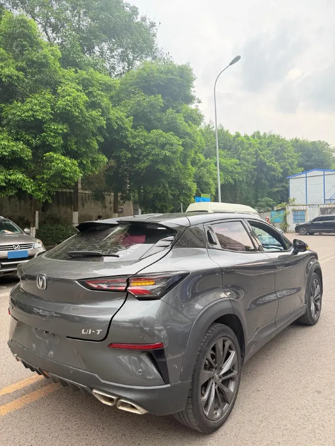 2020 ChangAn UNI-T 1.5T 180HP L4 7DCT,autocango,china used car exporter,china ev exporter,chinese used car exporter,chinese used ev exporter
