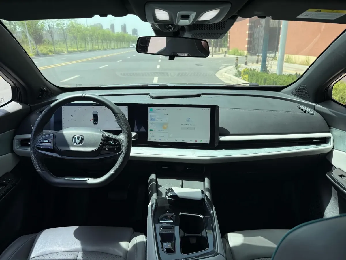 2023 ChangAn UNI-T 1.5T 188HP L4 7DCT,autocango,china used car exporter,china ev exporter,chinese used car exporter,chinese used ev exporter