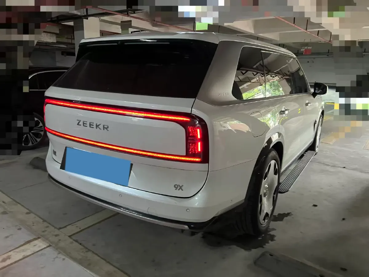2025 Zeekr 9X 2.0T 279HP L4 1DHT PHEV,autocango,china used car exporter,china ev exporter,chinese used car exporter,chinese used ev exporter