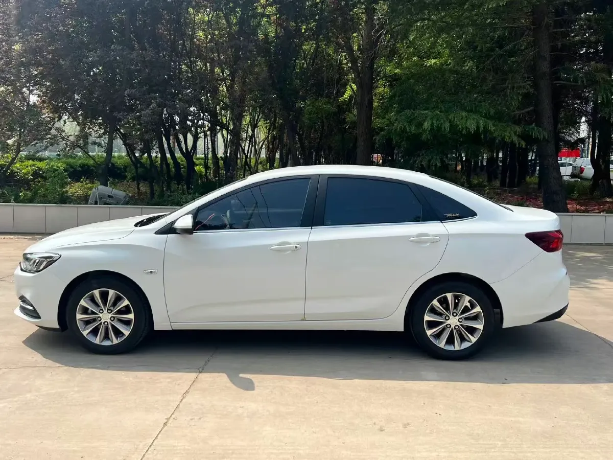 2022 Chevrolet Monza 1.5L 113HP L4 6AT,autocango,china used car exporter,china ev exporter,chinese used car exporter,chinese used ev exporter