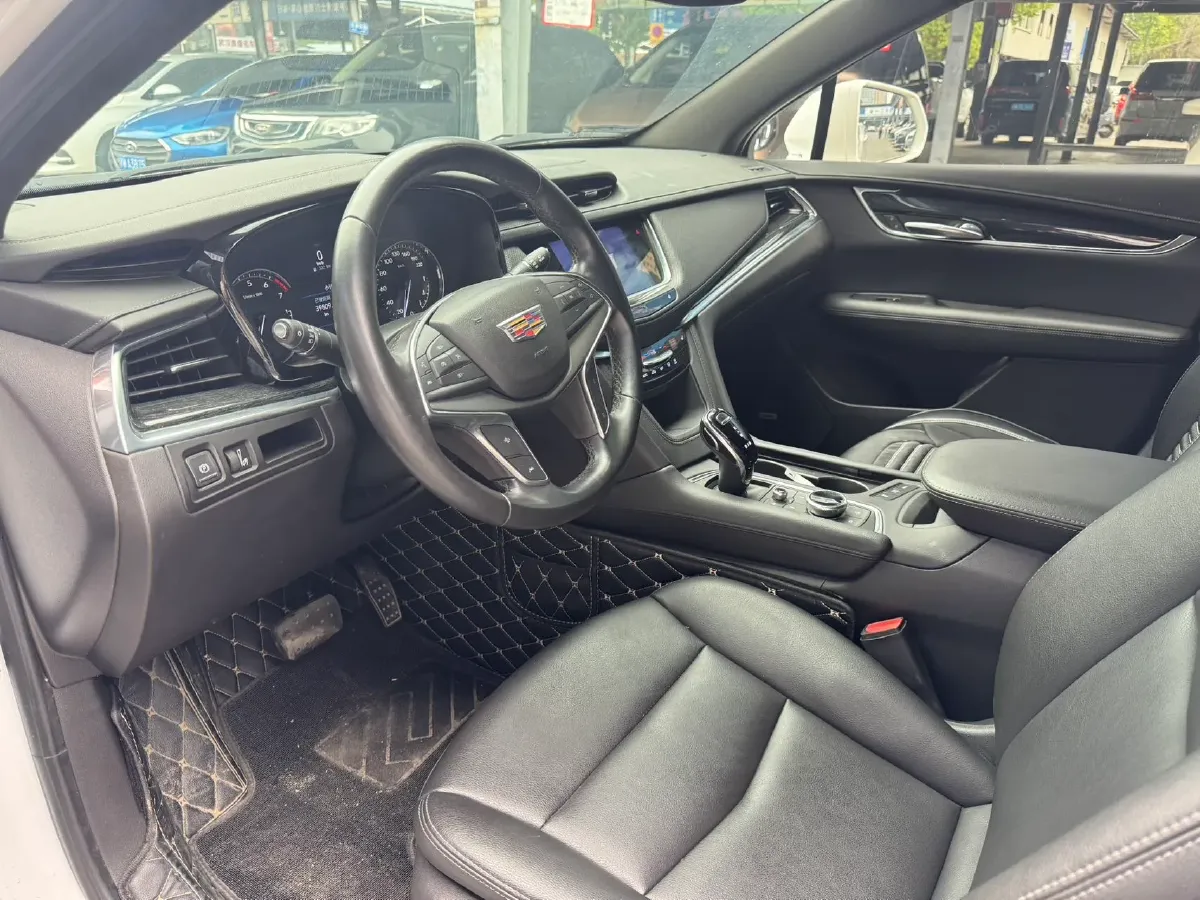 2022 Cadillac XT5 2.0T 237HP L4 9AT,autocango,china used car exporter,china ev exporter,chinese used car exporter,chinese used ev exporter