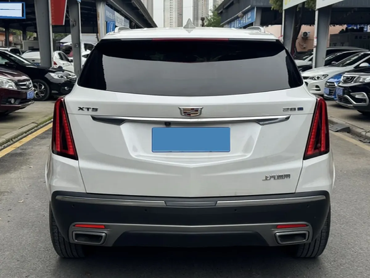 2022 Cadillac XT5 2.0T 237HP L4 9AT,autocango,china used car exporter,china ev exporter,chinese used car exporter,chinese used ev exporter
