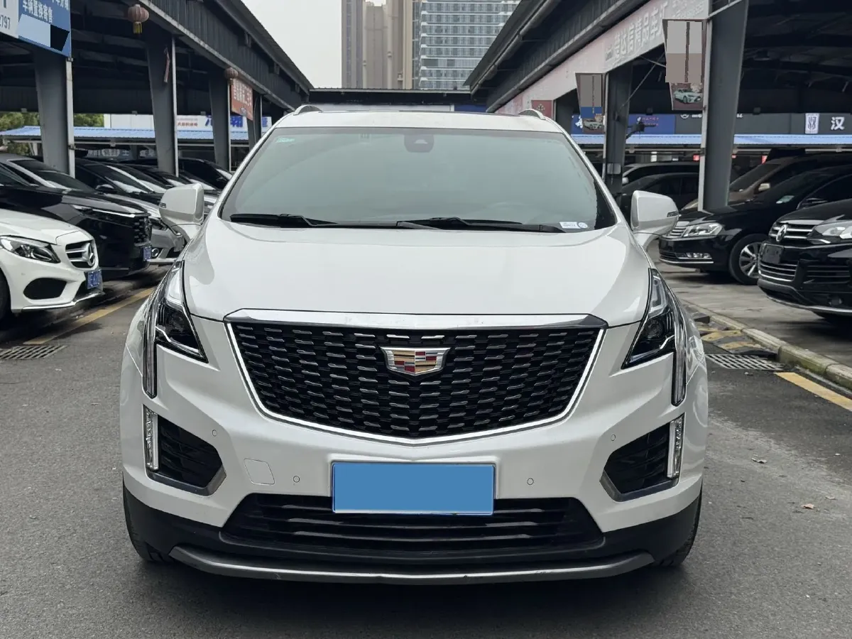 2022 Cadillac XT5 2.0T 237HP L4 9AT,autocango,china used car exporter,china ev exporter,chinese used car exporter,chinese used ev exporter