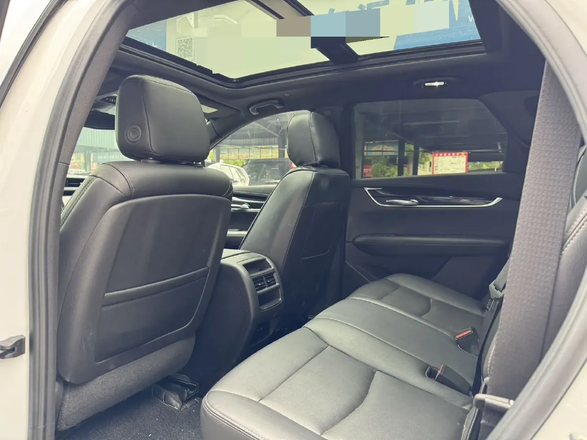 2022 Cadillac XT5 2.0T 237HP L4 9AT,autocango,china used car exporter,china ev exporter,chinese used car exporter,chinese used ev exporter