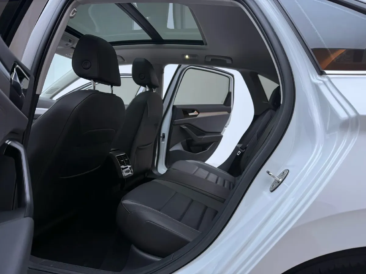 2022 Volkswagen Sagitar 1.2T 116HP L4 7DCT,autocango,china used car exporter,china ev exporter,chinese used car exporter,chinese used ev exporter