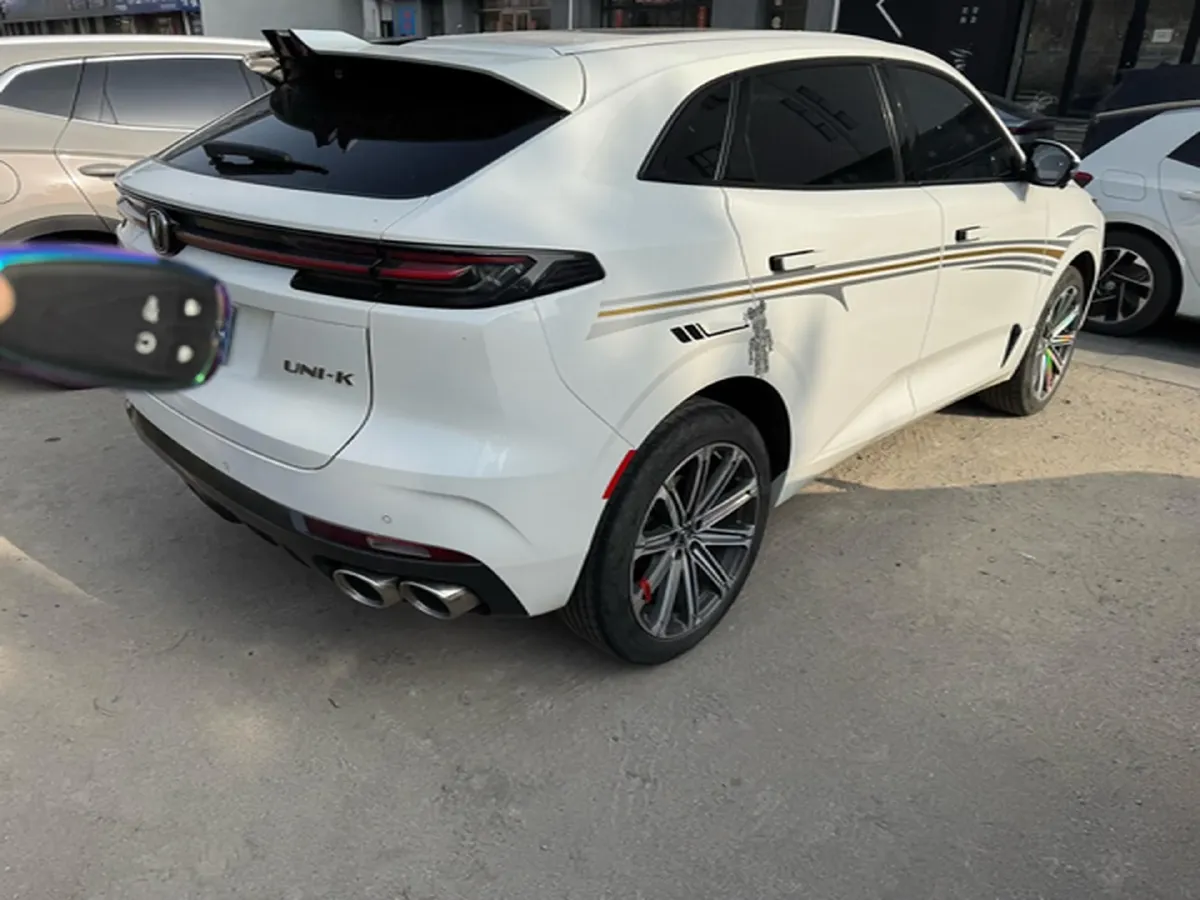 2021 ChangAn UNI-K 2.0T 233HP L4 8AT,autocango,china used car exporter,china ev exporter,chinese used car exporter,chinese used ev exporter