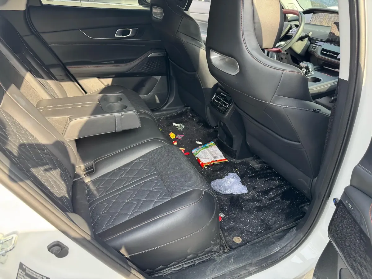 2021 ChangAn UNI-K 2.0T 233HP L4 8AT,autocango,china used car exporter,china ev exporter,chinese used car exporter,chinese used ev exporter