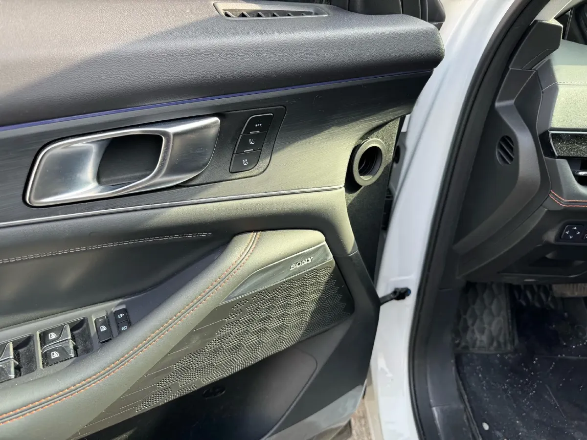 2021 ChangAn UNI-K 2.0T 233HP L4 8AT,autocango,china used car exporter,china ev exporter,chinese used car exporter,chinese used ev exporter