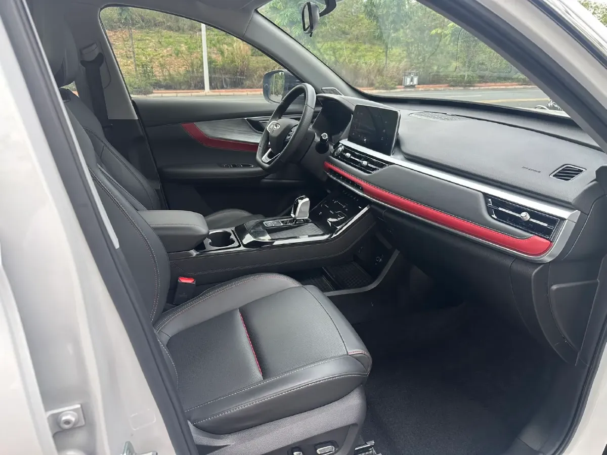 2022 Chery Tiggo 7 1.6T 197HP L4 7DCT,autocango,china used car exporter,china ev exporter,chinese used car exporter,chinese used ev exporter