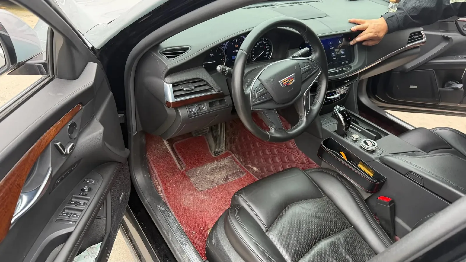 2021 Cadillac CT6 2.0T 237HP L4 10AT,autocango,china used car exporter,china ev exporter,chinese used car exporter,chinese used ev exporter