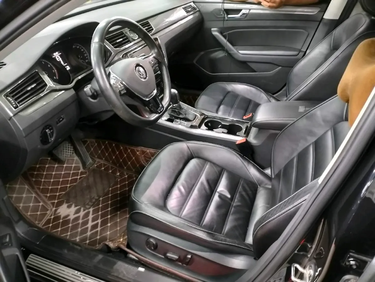 2017 Volkswagen Passat 1.8T 180HP L4 7DCT,autocango,china used car exporter,china ev exporter,chinese used car exporter,chinese used ev exporter