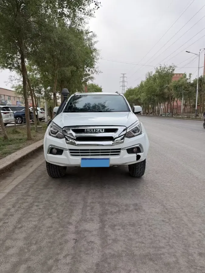 2018 Isuzu Mu-X 3.0T 177HP L4 6AT,autocango,china used car exporter,china ev exporter,chinese used car exporter,chinese used ev exporter