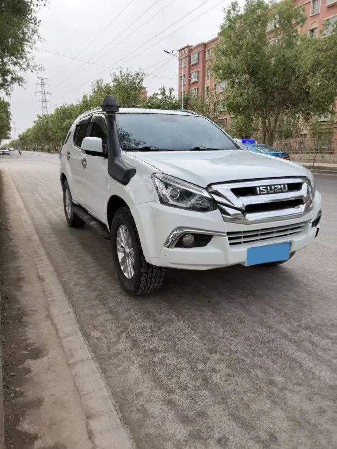 2018 Isuzu Mu-X 3.0T 177HP L4 6AT,autocango,china used car exporter,china ev exporter,chinese used car exporter,chinese used ev exporter