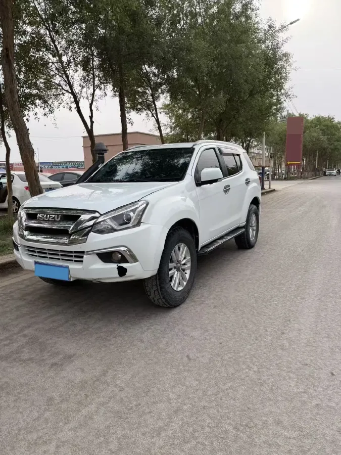 2018 Isuzu Mu-X 3.0T 177HP L4 6AT,autocango,china used car exporter,china ev exporter,chinese used car exporter,chinese used ev exporter