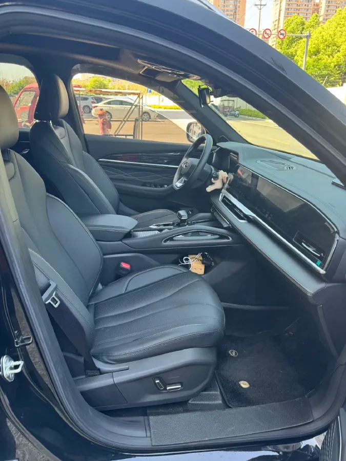 2024 Geely Monjaro 2.0T 218HP L4 7DCT,autocango,china used car exporter,china ev exporter,chinese used car exporter,chinese used ev exporter