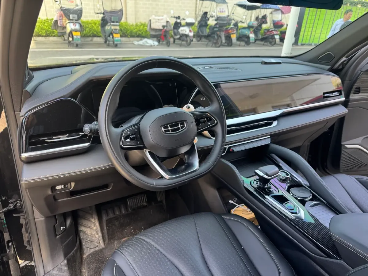 2024 Geely Monjaro 2.0T 218HP L4 7DCT,autocango,china used car exporter,china ev exporter,chinese used car exporter,chinese used ev exporter