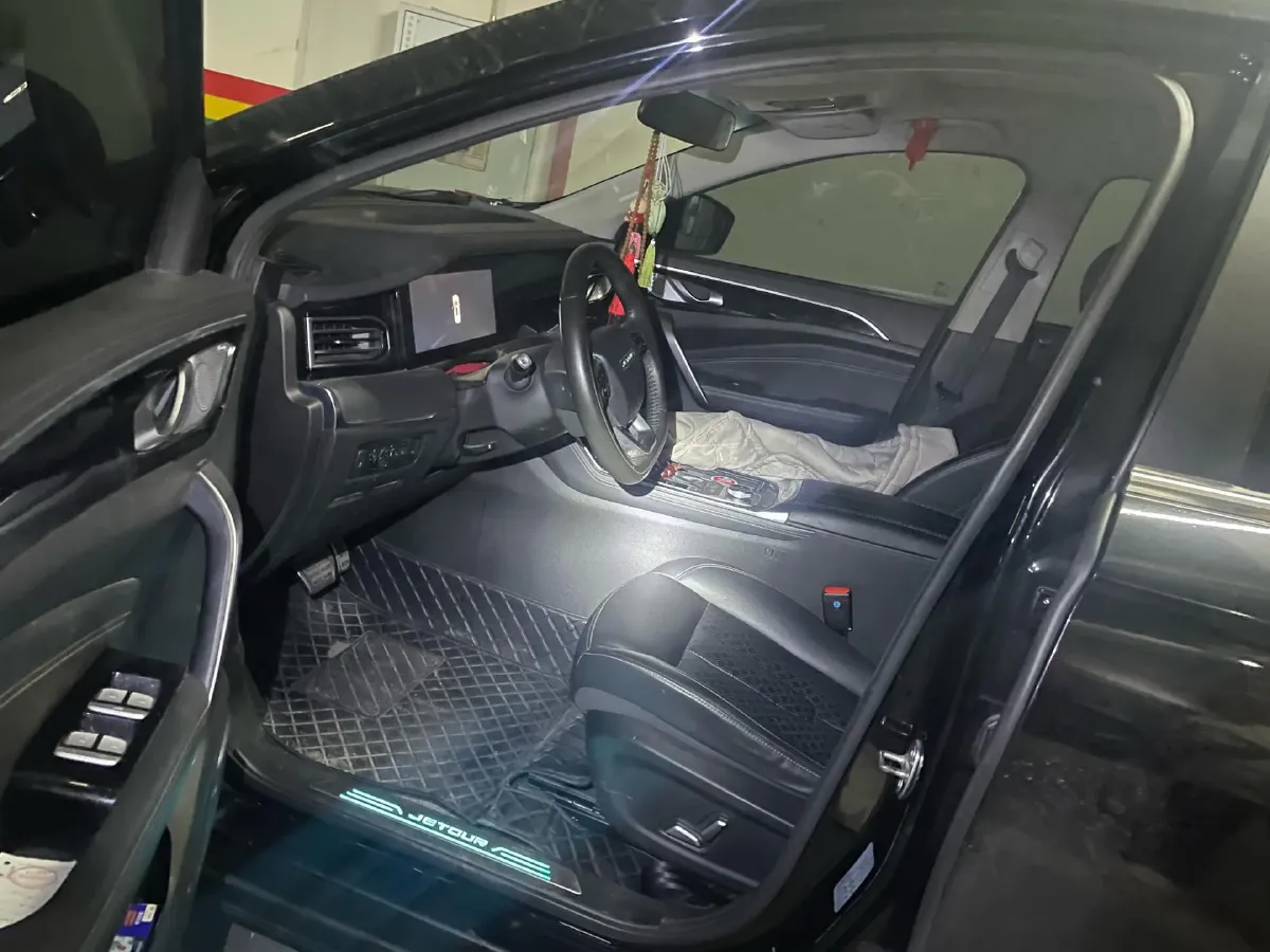 2020 Jetour X90 1.6T 197HP L4 7DCT,autocango,china used car exporter,china ev exporter,chinese used car exporter,chinese used ev exporter