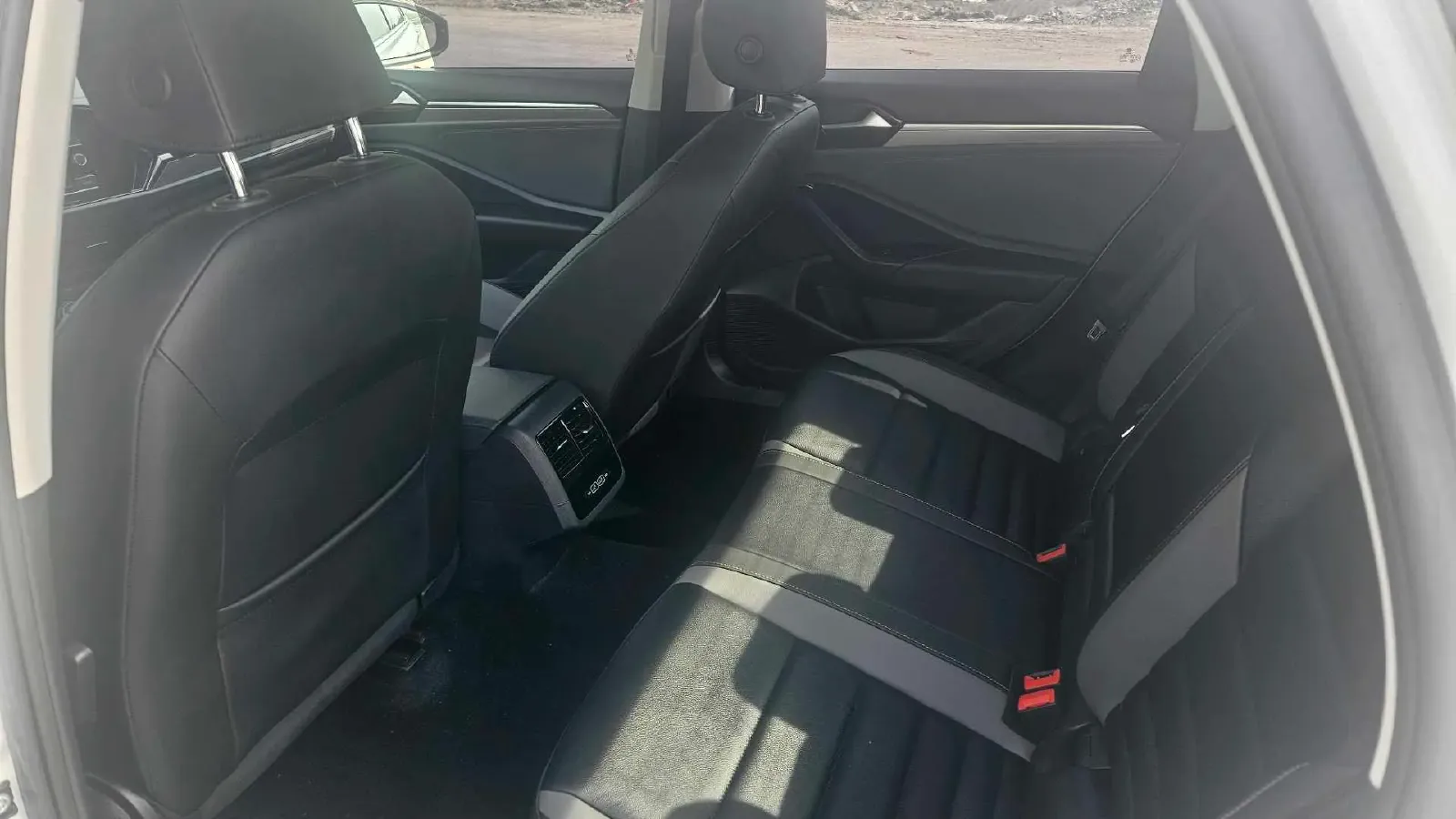 2019 MAXUS T70 2.0T 163HP L4 6AT,autocango,china used car exporter,china ev exporter,chinese used car exporter,chinese used ev exporter